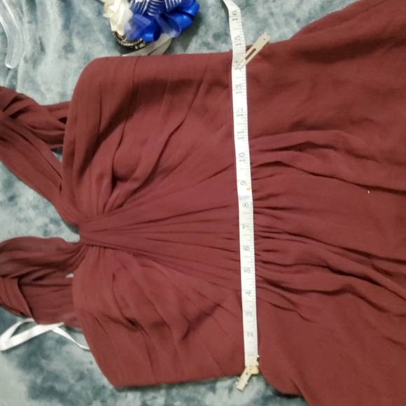 Party dress/Prom dress by David Bridal - Picture 3 of 8